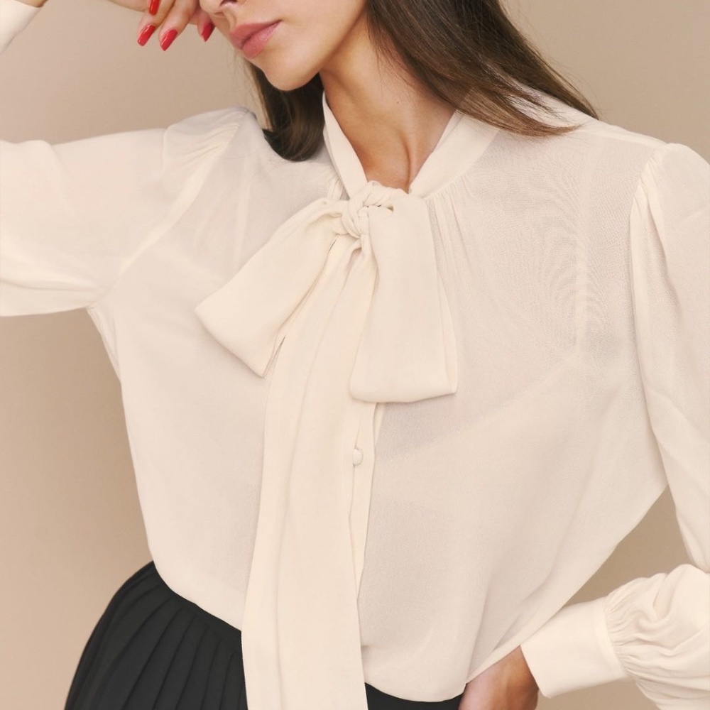 ✨ SALE✨ Reformation Freya Top - Ivory